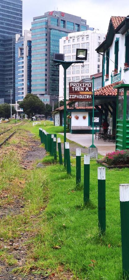 Acogedor Hostal Usaquen La Parada Del Tren Bogota Exterior photo